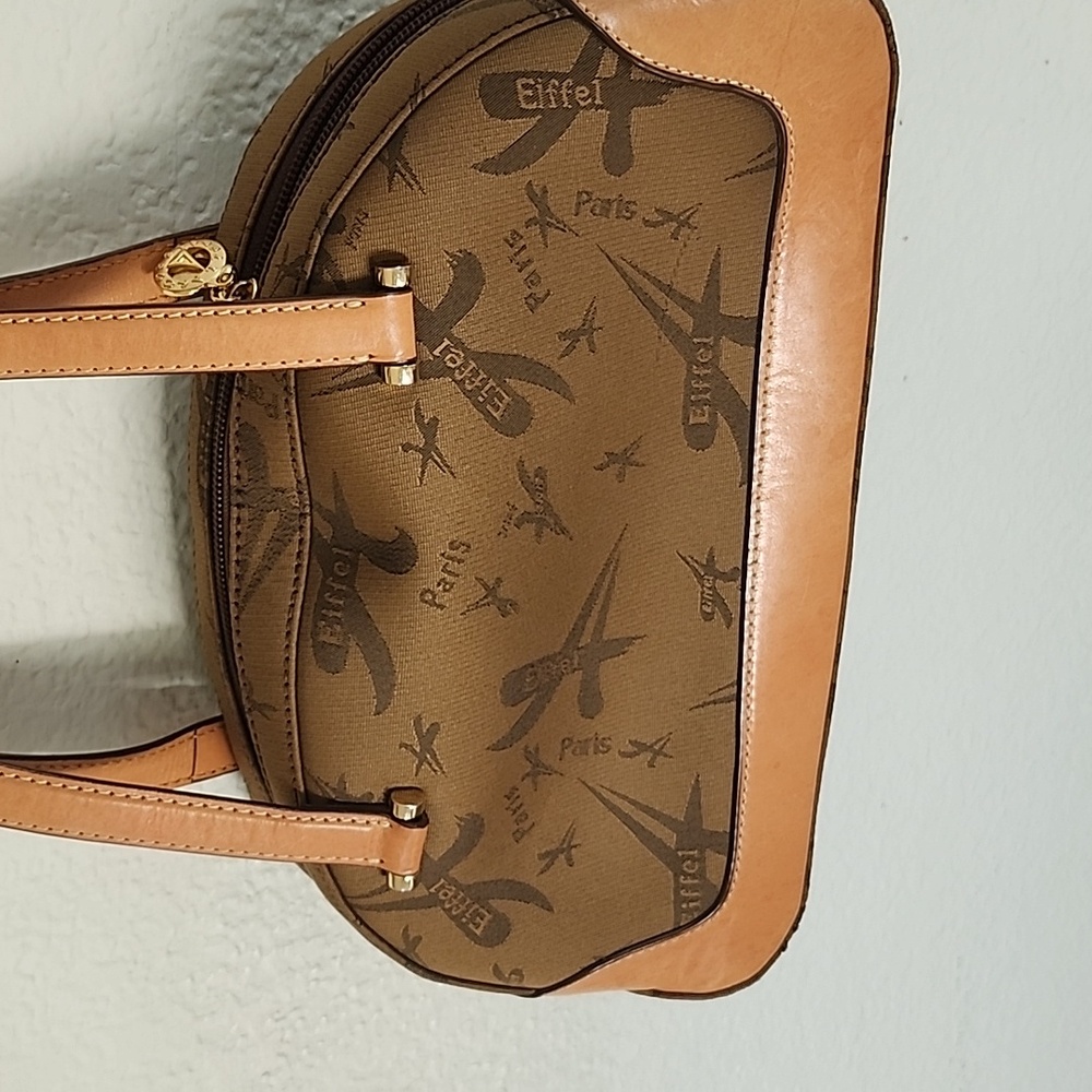 LeTour Eiffel Vintage Elegant Tan and Brown Shoulder Bag - Picture 16 of 16